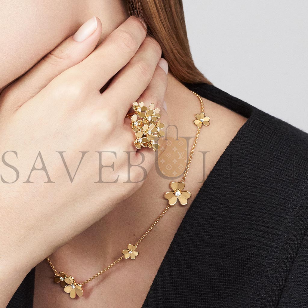 VAN CLEEF ARPELS FRIVOLE RING, 8 FLOWERS - YELLOW GOLD, DIAMOND VCARB67700 VAN CLEEF ARPELS FRIVOLE RING, 8 FLOWERS - YELLOW GOLD, DIAMOND VCARB67700